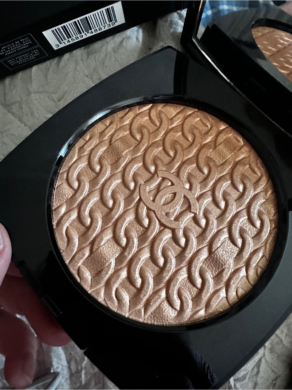 CHANEL Warm Gold Illuminating Face Powder Highlighter - Picture 2 of 4